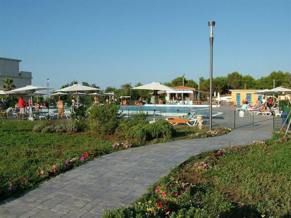 Royals Gate Hotel Роди Гарганико Екстериор снимка