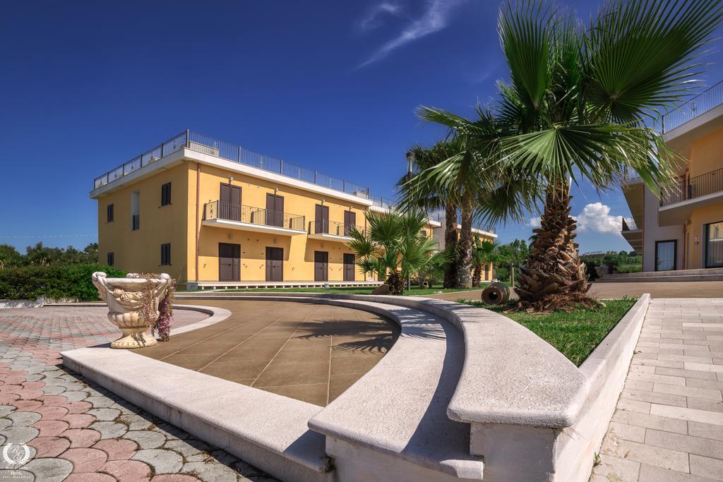 Royals Gate Hotel Роди Гарганико Екстериор снимка