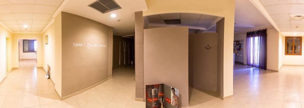 Royals Gate Hotel Роди Гарганико Екстериор снимка