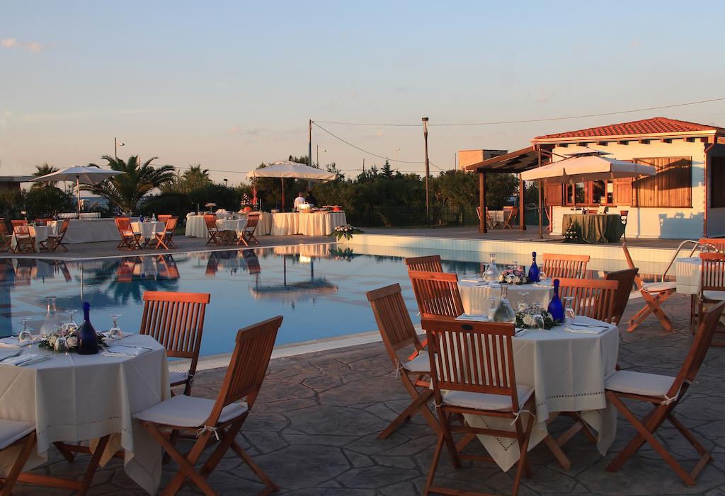Royals Gate Hotel Роди Гарганико Екстериор снимка