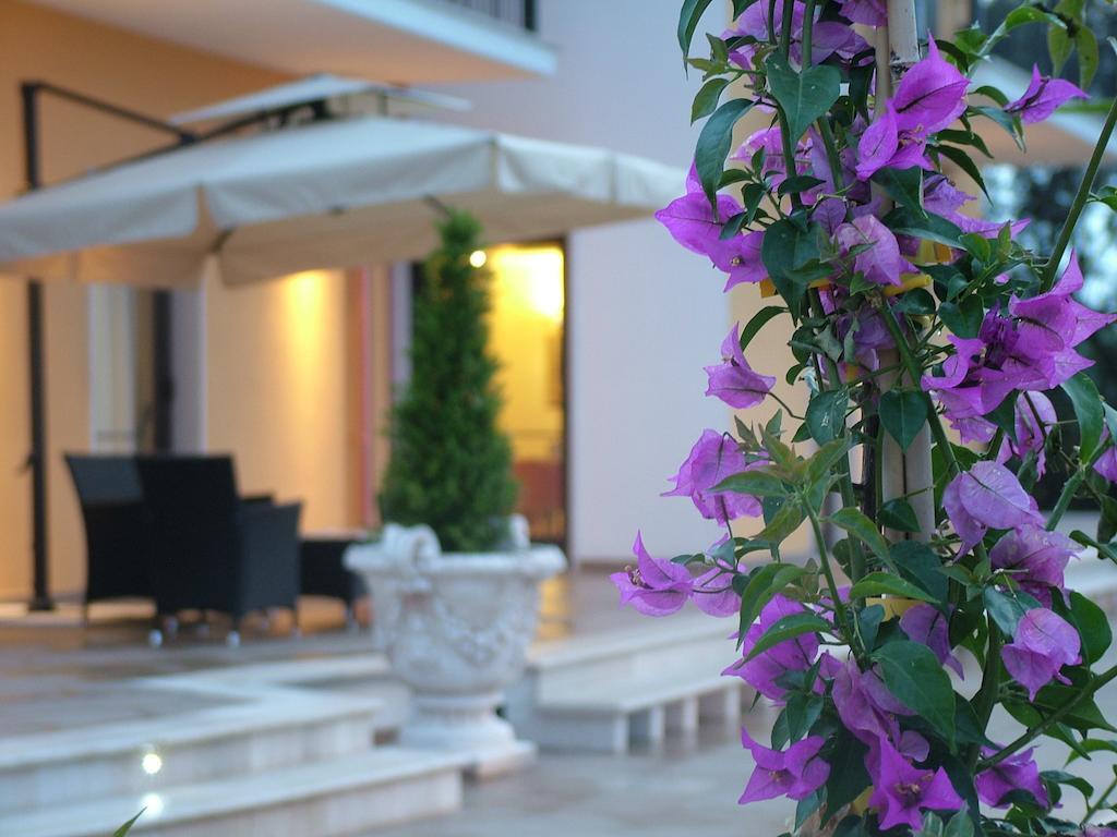 Royals Gate Hotel Роди Гарганико Екстериор снимка
